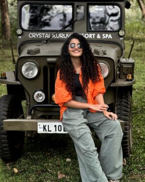 Anupama Parameswaran Instagram - Let your soul catch up with your body🤍 Happy Sunday 🕊️