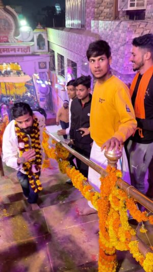 Anurag Dobhal Instagram - Ram Mandir ❤️ Jai Shree Ram 🧡
.
.
.
#theuk07rider #rammandirayodhya #babubhaiya