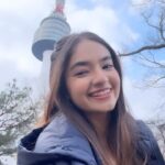 Anushka Sen Instagram - Sen in Seoul Tower 🇰🇷😘🤍 #reels #seninseoul N서울타워 - N SeoulTower