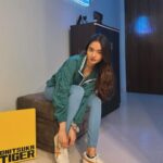 Anushka Sen Instagram - Shoecam 😉 #onitsukatiger #onitsukatigerindia @onitsukatigerindia