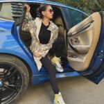 Anushka Sen Instagram - Shoecam 😉 #onitsukatiger #onitsukatigerindia @onitsukatigerindia