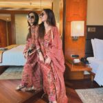 Anushka Sen Instagram - Delhi 🤍✈️✨ . Wearing @jaipuriadaah Delhi, India