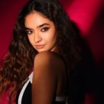 Anushka Sen Instagram - ❤️‍🔥 . For @filmfare OTT Awards Wearing @fashionnova Hair @hairbyradhika Makeup @makeupbysalonij 📸 @miteshsphotography