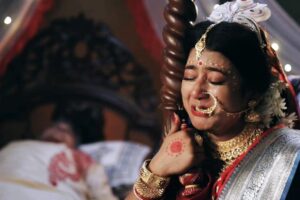 Aratrika Maity Instagram - বিয়ের দিন বাবার মৃত্যুতে থমকে গেলো সবকিছু - এবার কি করবে রাইপূর্ণা?
দেখুন "মিঠিঝোরা" সোম - শুক্র @ 9:30pm, শুধুমাত্র Zee Bangla-র পর্দায়।

#MithiJhoraStills
#MithiJhora
#ZeeBangla