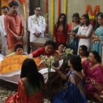 Aratrika Maity Instagram - বাবার মৃত্যুতে সংসারের সব দায়িত্ব নিজের কাঁধে তুলে নিলো রাই। নিজের বোনের বিয়ে দিতে করলো নিজের ভালোবাসার আত্মত্যাগ! দেখুন "মিঠিঝোরা" এই বৃহস্পতি ও শুক্রবার @ 9:30pm, শুধুমাত্র Zee Bangla-র পর্দায়। #MithiJhora #ZeeBangla