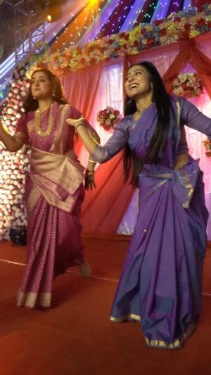 Aratrika Maity Instagram - মহাপর্বে কেমন লেগেছিল রাই আর নীলুর পারফরম্যান্স? রইলো #behindthescenes

দেখতে থাকুন #AlorKole, সোম - শনি, রাত ৯টায় #ZeeBangla-তে।

@aratrika_official_ @iamdebadritabasu @zeebanglaofficial @evntsaempl @prosenstar