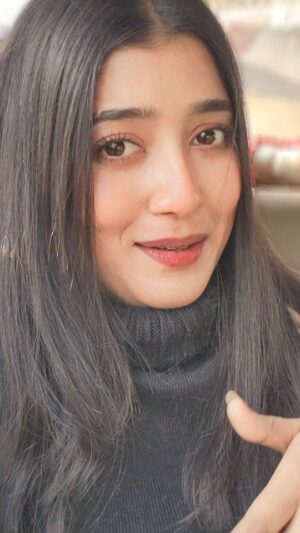 Aratrika Maity Instagram - Feels like listening to 'beat wala music' after a year.🙈
#aratrika #reelkarofeelkaro #reelsinstagram