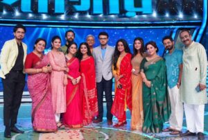 Aratrika Maity Instagram - আমরা আসছি আগামী ৭ই জানুয়ারী 'দাদাগিরি' তে, ঠিক রাত ৯:৩০টায়।
দেখতে ভুলবেন না কিন্তু।🤗❤️
#dadagiri #MithiJhora