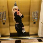 Ariel Winter Instagram - Some more mems from 25 🥹 thank you @wynnlasvegas @delilahlv 🥹❤️ #wynnlasvegas #delilah #birthday #birthdaygirl #birthdaycake Encore Theater at Wynn Las Vegas