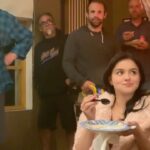 Ariel Winter Instagram - caption this...I’ll respond & pin the best ones 😅😂 #tbt #modernfamily #funny #tv #show #filming Los Angeles, California