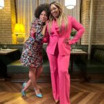 Arisa Cox Instagram - Oh just casually taping something special with my girl and incredibly deserving Canadian Screen Award CHANGEMAKER OF THE YEAR TRACY MOORE! You are everything and I’m so thankful to call you my friend of 20 years 💜 Catch all the glitter and talent at the CSA Awards April 16th 👏🏽👏🏽👏🏽 @thetracymoore @thecdnacademy #CSA #CanadianScreenAwards @lisawilliamsstyle