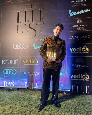 Armaan Malik Instagram - Incredibly honored to receive the 'Elle Impact: Music' award from @elleindia tonight. A special thanks for recognizing my musical journey.✨

Wearing: @kanikagoyallabel 
Jewellery: @isharya 
Shoes: @giorgioarmani
Styling: @malvika_tater 
Pictures: @shreyansdungarwal 

#TheElleList #ArmaanMalik
