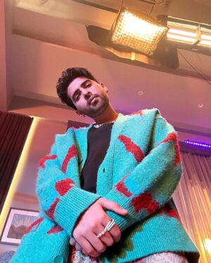 Armaan Malik Instagram - life lately ✨🥰🕺🏻❤️🙏🏻