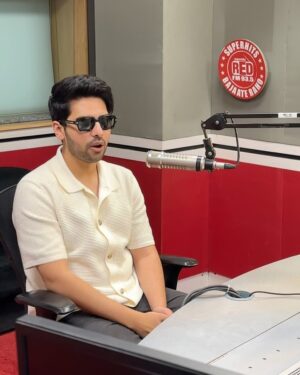 Armaan Malik Instagram - life lately ✨🥰🕺🏻❤️🙏🏻