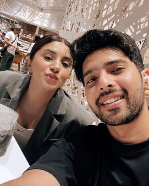 Armaan Malik Instagram - happy 30th to my favourite human. you’ve been here on this planet for 10,957 days and even though I’ve been a part of your life only for 2,384 of those, it feels like it’s been a lifetime knowing you. kasam se, doing nothing with you is better than doing anything with anybody. love you @aashnashroff ❤️
