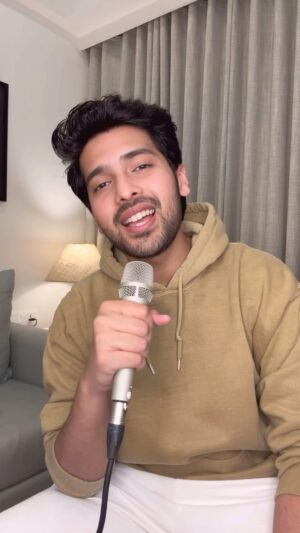 Armaan Malik Instagram - We’re bringing back Request a Reel! This song was requested by @sohailafroz2002 and also happens to be my absolute favorite from the #Animal album! Here’s my rendition of #Satranga for this week’s #RequestAReel 🥰❤️

Original Song Credits: 
Music @shreyaspuranikofficial 
Lyrics @siddharthgarima 
Singer @arijitsingh