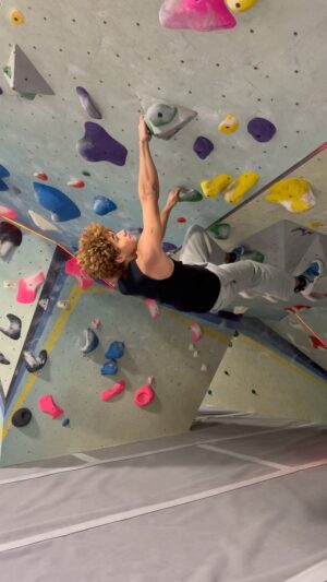 Armani Jackson Instagram - i started rock climbing about a year ago now
here’s my progress! 
#rockclimbing