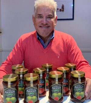 Arnaldo André Instagram - MBARETE SERVICIOS, Sabores de AREGUÁ , para quien gusta saborear las exquisitas mermeladas de guayaba, frutilla, y otros productos!
+54 911 2456 1031
Mbareteservicios@gmail.com