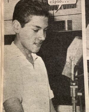 Arnaldo André Instagram - Así nació mi ilusión de convertirme en actor...
Asuncion, Paraguay ... a los 16años.