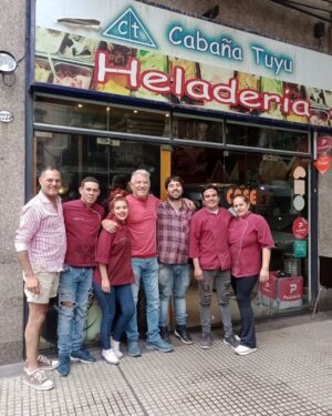 Arnaldo André Instagram - Con mis queridos amigos de @cabanasdeltuyu