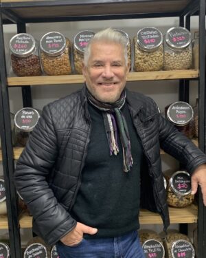 Arnaldo André Instagram - El hallazgo de una joya en pleno Pilar. Lo mas rico en comida vegana @veggieveganmarket