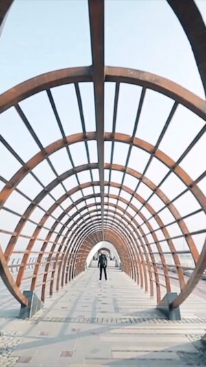 Arsha Aghdasi Instagram - بخشی از نگاه من به زندگی خودم
و مدلی که مایلم زندگی کنم...
Just part of my point of view to my life...