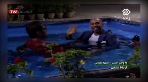 Arsha Aghdasi Instagram - New style of live talk show... stunt way....
هم چنان رتبه اول در آزار اذیت مجری ها در دست منه😈 میخواد برنامه زنده باشه یا نه... مهم اینه من زندم 😁...
پست کاملا موقت...
#ارشااقدسی #برنامه_زنده #مجری