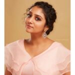 Arsha Baiju Instagram - Photoshoot for Manorama Weekly♥️ Photography: @arun_payyadimeethal Studio: @maxxocreative Styling: @amritha_lakshmi___ @styledby_al_ Makeup & hair: @sreegeshvasan_makeupartist Costume : @_taaishbythasnimsalam_ Photography team: @rahul_.thuvassery_ #manorama