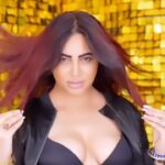 Arshi Khan Instagram - ❤️❤️❤️❤️ song #arshi #arshikhan #reels #reelsinstagram #reelitfeelit #reelsindia #reelkarofeelkaro
