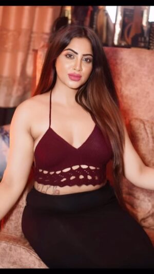 Arshi Khan Instagram - Yes yes I am ready ❤️❤️❤️ #arshi #arshikhan #reelsinstagram #reelitfeelit #reelsvideo #reelkarofeelkaro