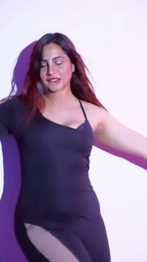 Arshi Khan Instagram - Ek baari ❤️❤️❤️ #arshi  #arshikhan #reelsvideo #reelsinstagram #reelsvideo #reelitfeelit #reelsindia