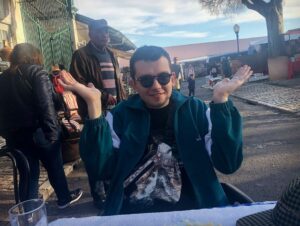 Asa Butterfield Instagram - Lisboooaaaa!