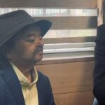 Asadollah Yekta Instagram - امروز روز تولد هفتاد و پنج سالگی من هست… قرار بر این بود که کوچه ای در شهر به نام من گردد با احترام به تمام عزیزانی که میخواستند این کار انجام شود با توجه به داغ دار بودن عزیزان مان خواهشمندم انجام این کار متوقف گردد نام این کوچه را به نام هر یک از این جوون های دست گلی که از کنار ما رفتن بزارید لایق تر از نام من است جای نام من در همان ذهن و قلب مردم بماند برایم از هر کوی و برزنی شیرین تر است… با تشکر بیست و سوم آذر ماه هزار و چهار صد و یک تولد اینجانب اسدالله یکتا بازیگر و خدمتگزار مردم