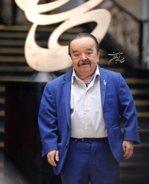 Asadollah Yekta Instagram - #جشن_حافظ
میدونید چقدر دلم براتون تنگ شد؟!
دیشب جشنواره حافظ
عکاس : صدف آرین دوست