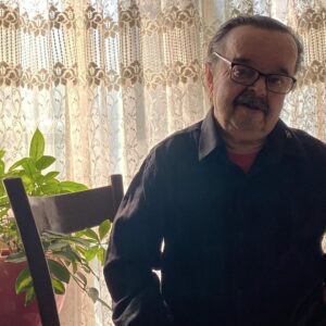 Asadollah Yekta Instagram - #اسدالله_یکتا 
غم و اندوه من را مجبور کرد که مدتی از این برنامه بروم و امروز با آرزوی دیدن شادی ای دوباره کنارتان برگشتم یاد علی انصاریان عزیز تا همیشه جاودان... 
دوست دار و وابسته شما عزیزان دل اسدالله یکتا