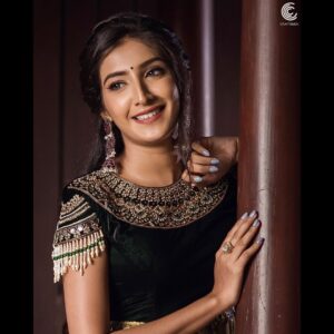 Ashika Yash Instagram - The lesson is simple. If you want to move to a higher level of life, you have to be willing to let go of some of your old ways of thinking and being and adopt new ones. The results will eventually speak for themselves.
.
.
.

Outfit/ designer / styling : @studio149 
.
.
Makeup : @chisellemakeupandhair
Hair: @vyshalisundaram_hairstylist 
.
.
Jewellery partner : 
@mspinkpantherjewel 
.
.
Photography team: 
@craftsmenatelier 

.

#Instagram #instagood #instadaily #instablog #instablogger #instaviral #instavlog #instavlogger #tollywood #kollywood #kollywoodcinema #kollywoodactress #tollywoodactress #tamilactress #tamilheroine #teluguheroine #teluguactress #chennaiagainstcaa #reelsindia #lifestyle #hope #viral #trending #blackdress #love #model #chennaimodels #buddingartist #hariteck #ashikayash