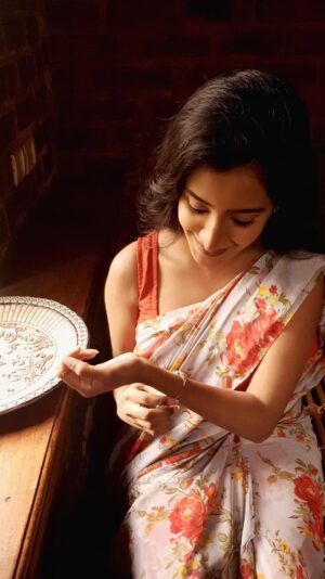 Ashika Yash Instagram - Irai ✨

A project to remembered ♥️🫶🏻

@r_sarath_kumar 
@rajeshmselva 
#irai #tamilwebseries #kollywood #tamilactress #tamilcinema #inframe #sarathkumar  #hariteck #ashikayash