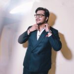 Ashish Chanchlani Instagram - Bhaade ka suit 💙 Designed by : @henna.akhtar 📷 by : @jalajmehta