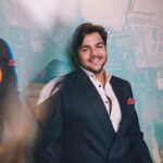 Ashish Chanchlani Instagram - Bhaade ka suit 💙 Designed by : @henna.akhtar 📷 by : @jalajmehta