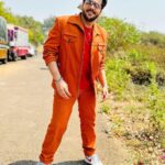 Ashish Chanchlani Instagram - 🍊🦊🍁💥 Kuch samja nahi toh yehi caption daal diya Designed by @henna.akhtar Madh Island
