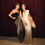 Ashley Graham Instagram - I'm honored to have been included in the opening of gorgeous new @jioworldplaza plaza in Mumbai, India 🤩— while donning my very first sari!!! The piece is a handwoven Banarasi brocade sari by SWADESH, an artisan-forward initiative of the Reliance Foundation. The Foundation's Chairperson, Mrs. Nita Mukesh Ambani has championed India’s rich crafts and culture and the initiative is empowering Indian artisans to take their place on the world's runways. Brocade saris are seen as symbols of luxury because of how labour-intensive the weaving process is, and how it reflects the weavers' artistry and commitment to their craft. I cannot get over how stunning mine is 😍 A heartfelt thanks goes out to the Ambani family for making this a dream-come-true experience, and for their warmth and generosity as hosts. I will cherish these memories forever. I cannot wait to come back to explore more of India!! #JioWorldPlaza #MumbaiAtThePlaza