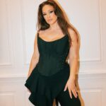Ashley Graham Instagram - still dreaming about the floating fabric from @muglerofficial 💭
