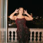 Ashley Graham Instagram – A little commotion for the dress 💃🏻custom @cliopeppiatt