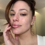Ashley Graham Instagram - You will keep her (insert your name) in perfect peace, her mind is stayed on you because she trusts in you. isaiah 26:3 Repetition out of your mouth will change your heart and your mind. This is a verse I like to repeat when i’m looking for reassurance.