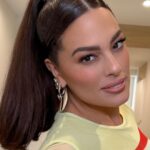 Ashley Graham Instagram - chin up buttercup