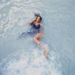 Ashley Graham Instagram - A SEPTEMBER VOGUE COVER!! Celebrating this season's fashion in the most MAJOR way possible 🫶🏻 WOW, wow, wow — I can’t believe that I had the opportunity to swim in hot springs while wearing couture; my skin and hair have never felt better! Thank you, @felicityingram and team, for this incredible experience. These images are insane!! This shoot fused both sides of my life: the granola and the glam. Although, I’m not sure if I recommend sliding down a mountain in couture… I am so grateful to have shared my story. Read the full article on www.vogue.de My September issue of @voguegermany is now available on newsstands. Photographer: @felicityingram Casting Director: @mrsvoguester Stylist: @denagia Hair: @marcobracahair Makeup: @martina__dandrea @imgmodels @_kerstinweng @juancp @dimitridippolito @luisa_terruzzi @notstrongonlyaggressive @mariahunstig Castiglione d'Orcia