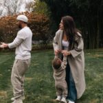 Ashley Graham Instagram - In the warmth of family, celebrating Jesus’ birth with my boys. Feeling blessed and sending love for a Merry Christmas to you and yours! 🤍