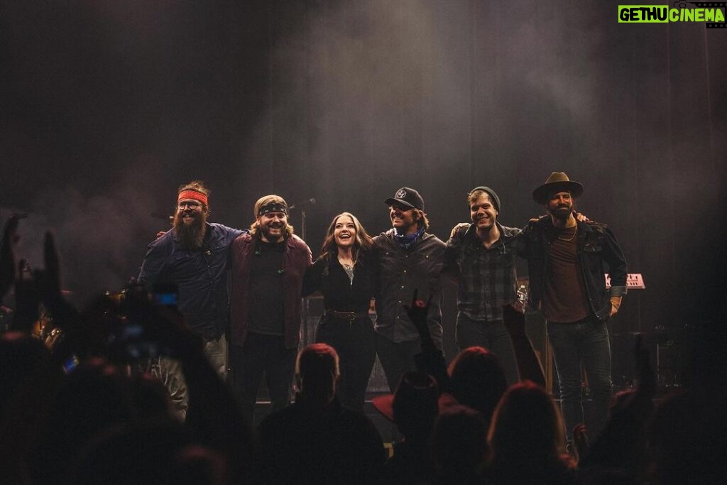 Ashley McBryde Instagram - Boston we love you! Shows like that are why we do what we do. Thanks for coming out and singing your hearts out with us. Big shout out to @lorimckennama for lending me her wisdom and brilliance. 📸: @katiekauss