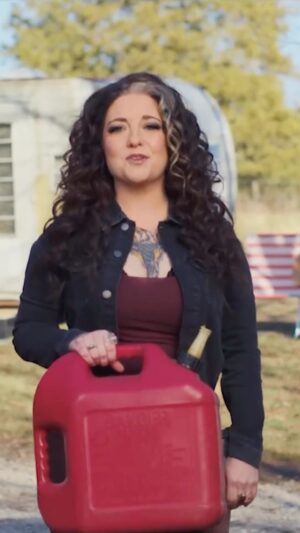 Ashley McBryde Thumbnail - 5.5K Likes - Top Liked Instagram Posts and Photos