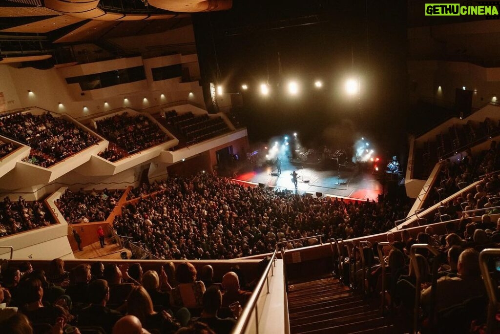 Ashley McBryde Instagram - Belfast !! YOU were the first show to sell out when we announced the tour ! You brought that joy and that love and that energy to Waterfront Hall and then some !! We can’t get back to you fast enough.